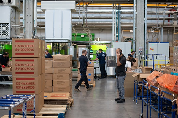 Vor Ort im Einsatz: Wie wir Vertrauen durch professionelle Verladung und Zustellung aufbauen